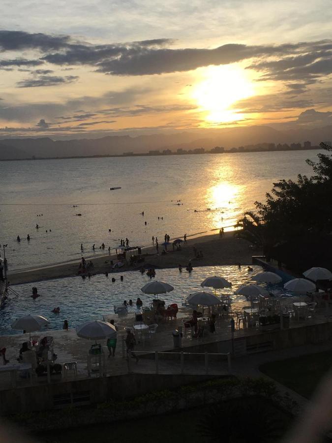 Apartamento Pe Na Areia Frente Para O Mar E Piscina Na Prainha คารากัวตาตูบา ภายนอก รูปภาพ