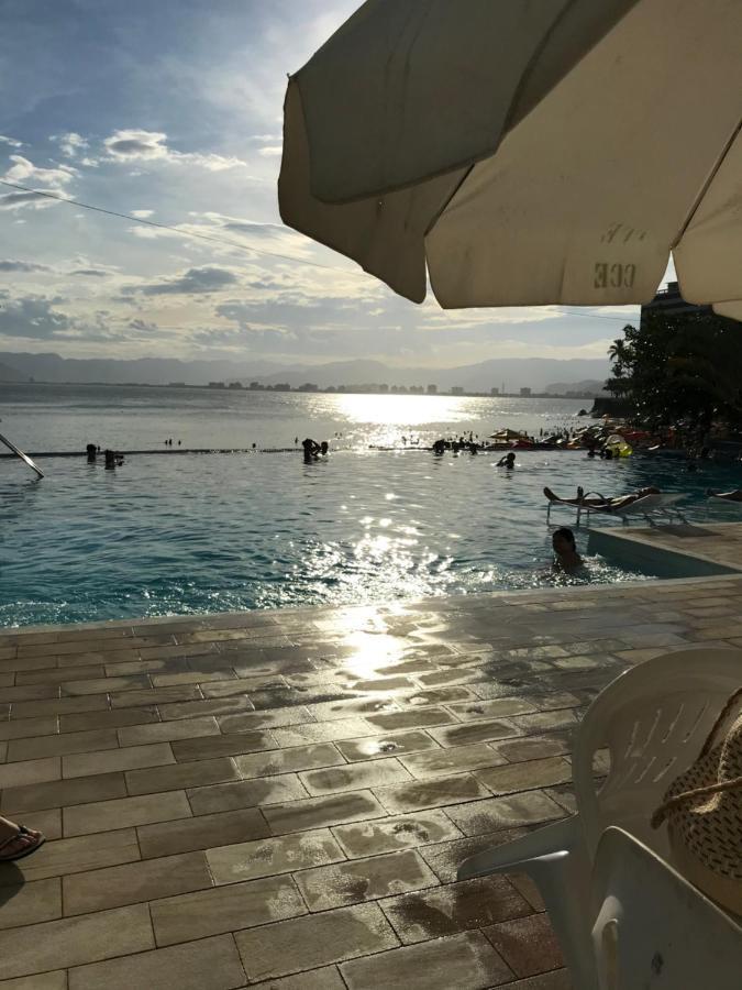 Apartamento Pe Na Areia Frente Para O Mar E Piscina Na Prainha คารากัวตาตูบา ภายนอก รูปภาพ