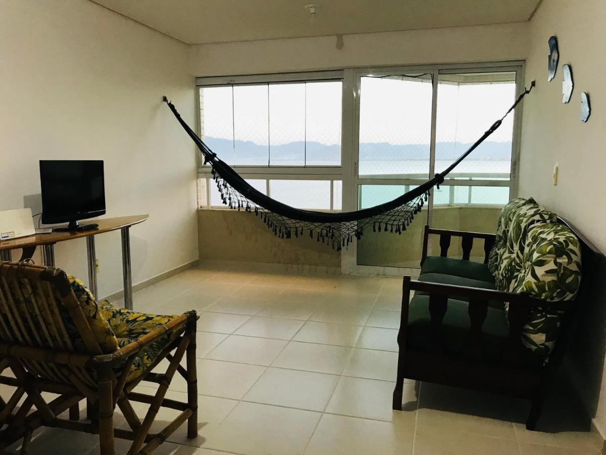 Apartamento Pe Na Areia Frente Para O Mar E Piscina Na Prainha คารากัวตาตูบา ภายนอก รูปภาพ