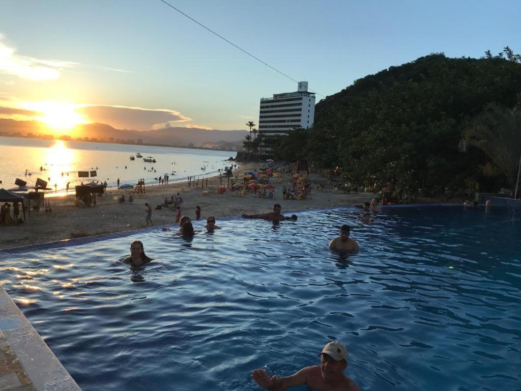 Apartamento Pe Na Areia Frente Para O Mar E Piscina Na Prainha คารากัวตาตูบา ภายนอก รูปภาพ
